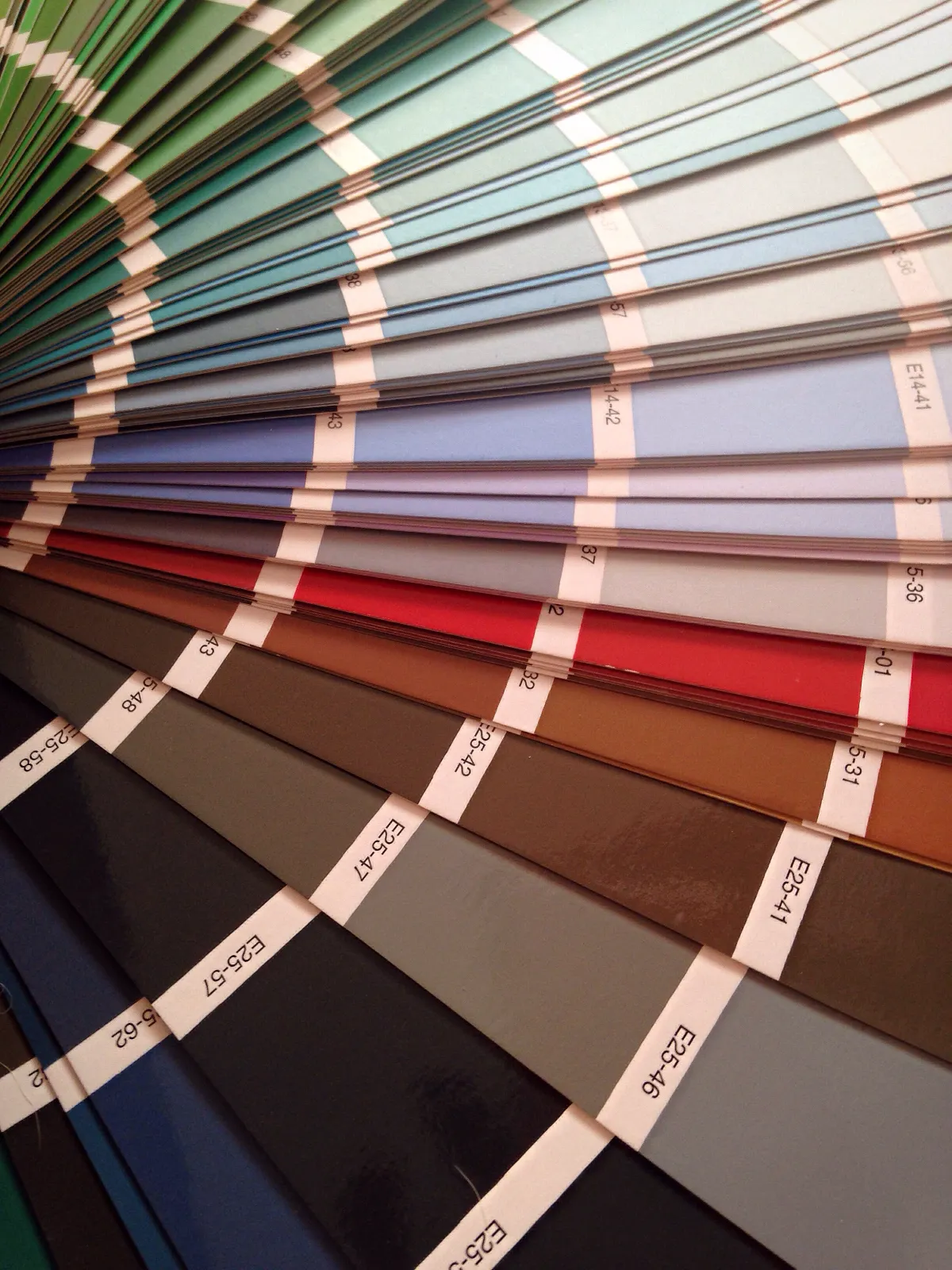 Rénovation complète des peintures d'une pièce de vie par DECO EQUIP en Vendée